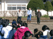 2006/03/images/s1142492469.gif